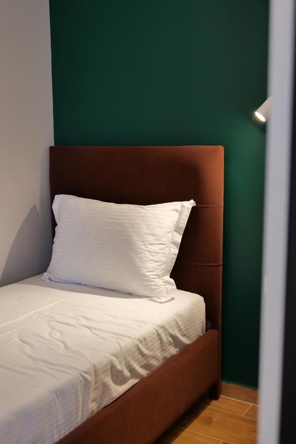 The View Hotel Ksamil Extérieur photo