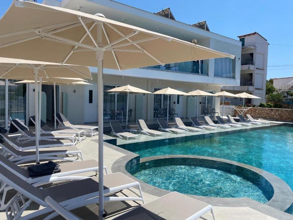 The View Hotel Ksamil Extérieur photo
